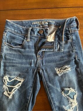 American Eagle Outfitters Women's Ripped Dark Blue Skinny Jeans